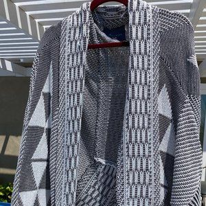 PAPER CRANE B&W KNIT CARDIGAN